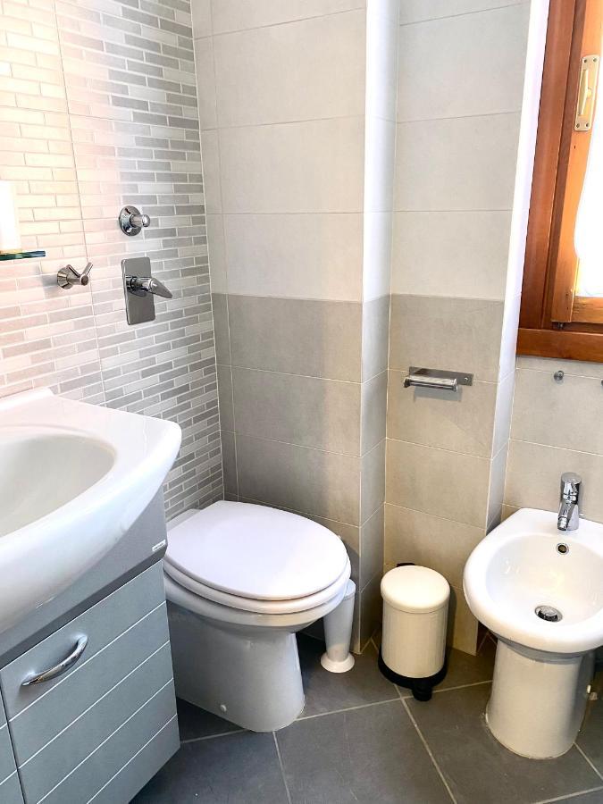 Monolocale Con Terrazzo Alle Porte Di Milano เบรซโซ ภายนอก รูปภาพ